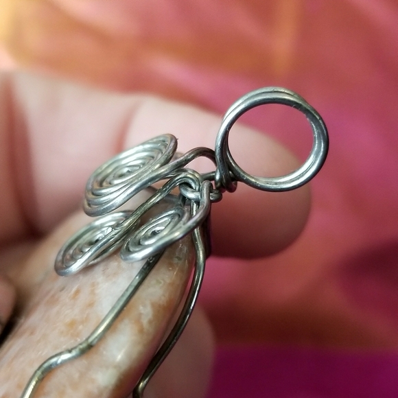 Peach stone wire wrapped pendant silver handmade hand crafted boho - Picture 9 of 9